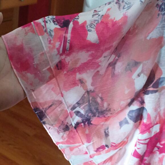 Rebecca Malone Women 2x Pink/ Purple Floral Sheer Flutter Sleeve Comfort Top - Picture 5 of 7